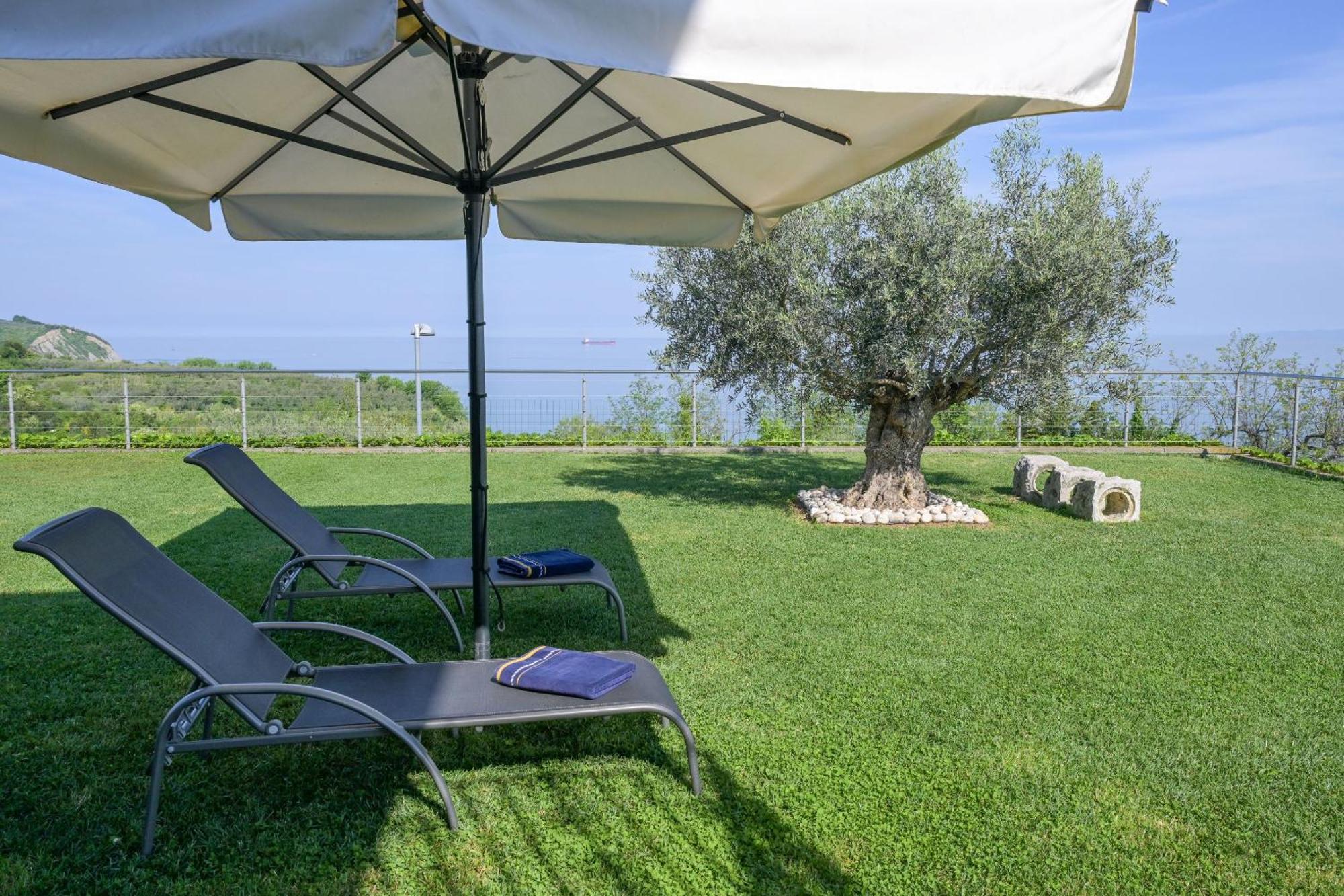 Apartma Bellavista Izola Eksteriør billede