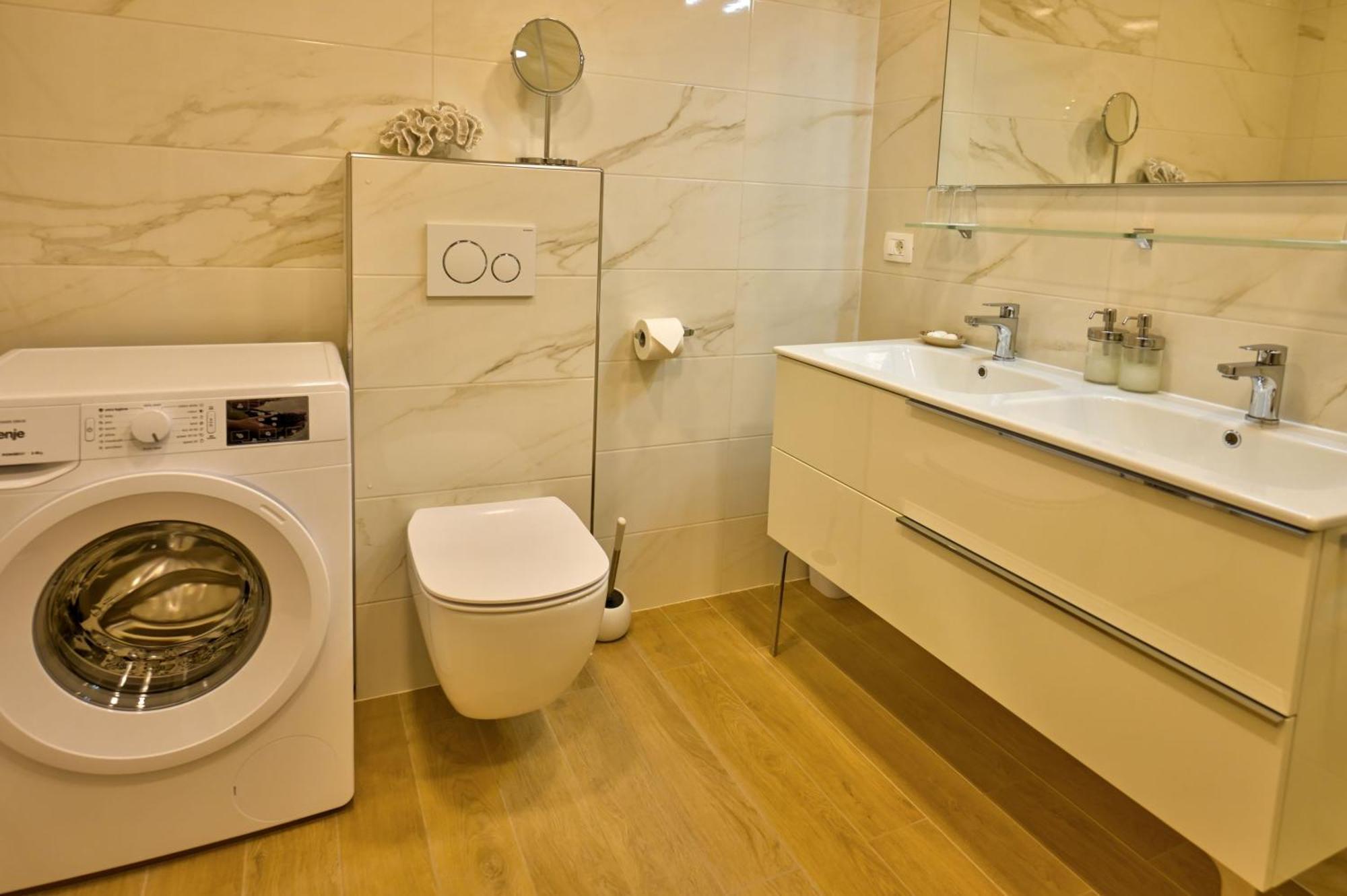 Apartma Bellavista Izola Eksteriør billede